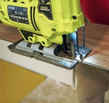 Isoleret anneks: Not saves af klikgulv til isoleret anneks Isoleret anneks: Noten saves af første række klikgulv til isoleret anneks